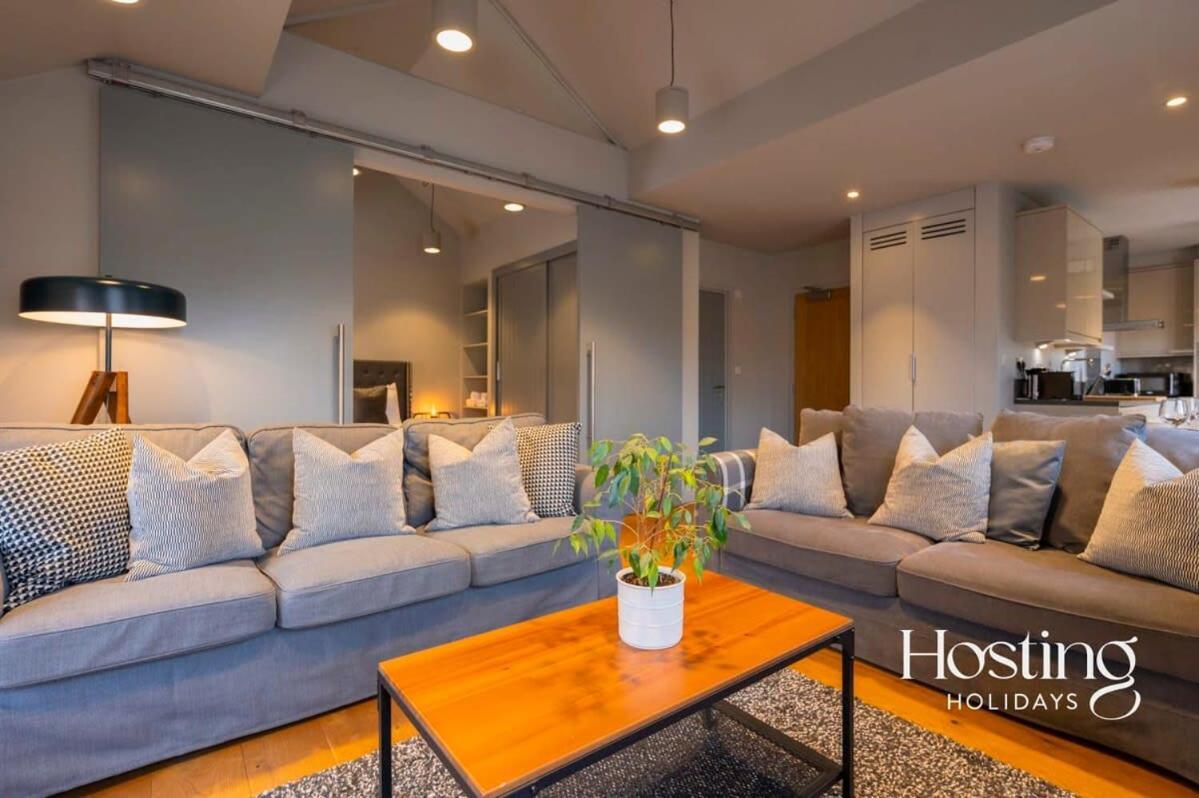 Stylish Luxury Apartment In The Centre Of Henley Екстер'єр фото