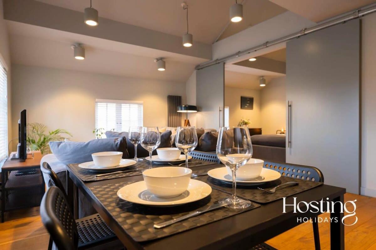 Stylish Luxury Apartment In The Centre Of Henley Екстер'єр фото